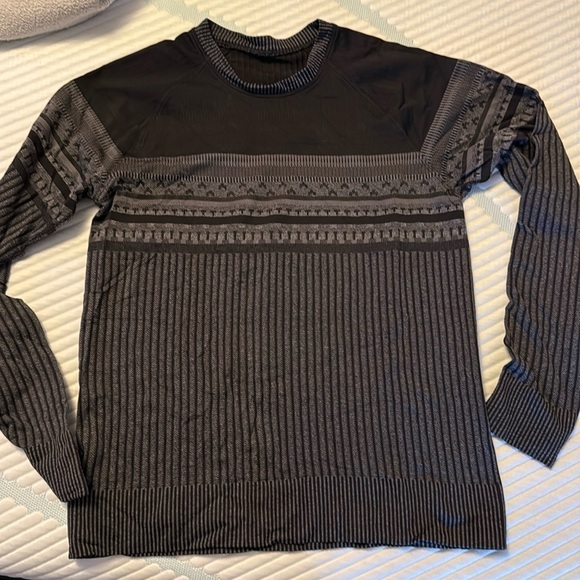 lululemon athletica Tops - Lululemon active long sleeve shirt